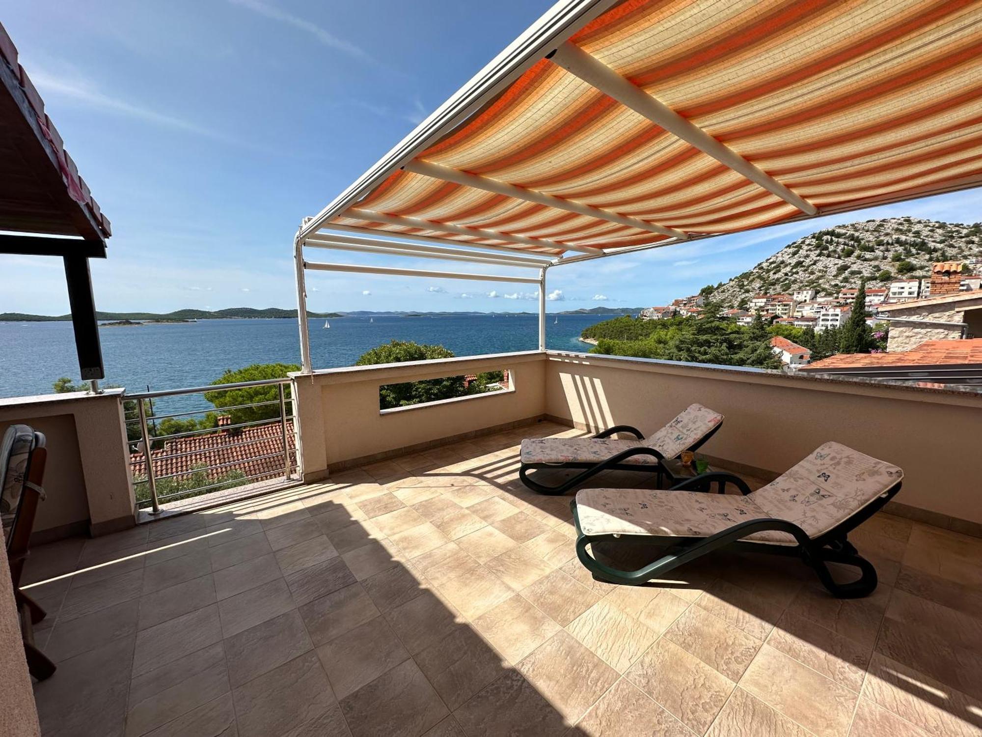 Apartment Mona 1, Fantastischer Meerblick Drage Exterior photo